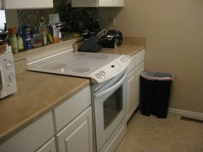 Kitchen - 56 Mineola Ct