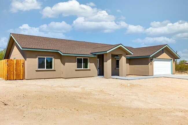 Building Photo - 21417 Reed Pl