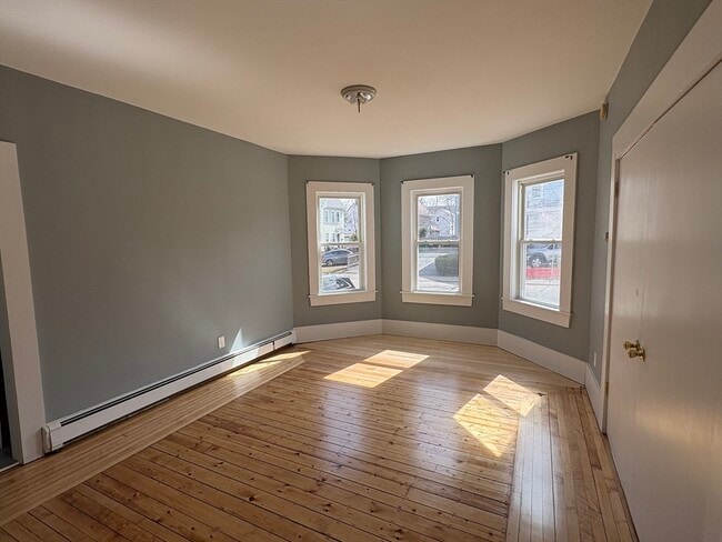 Building Photo - 27 4th St