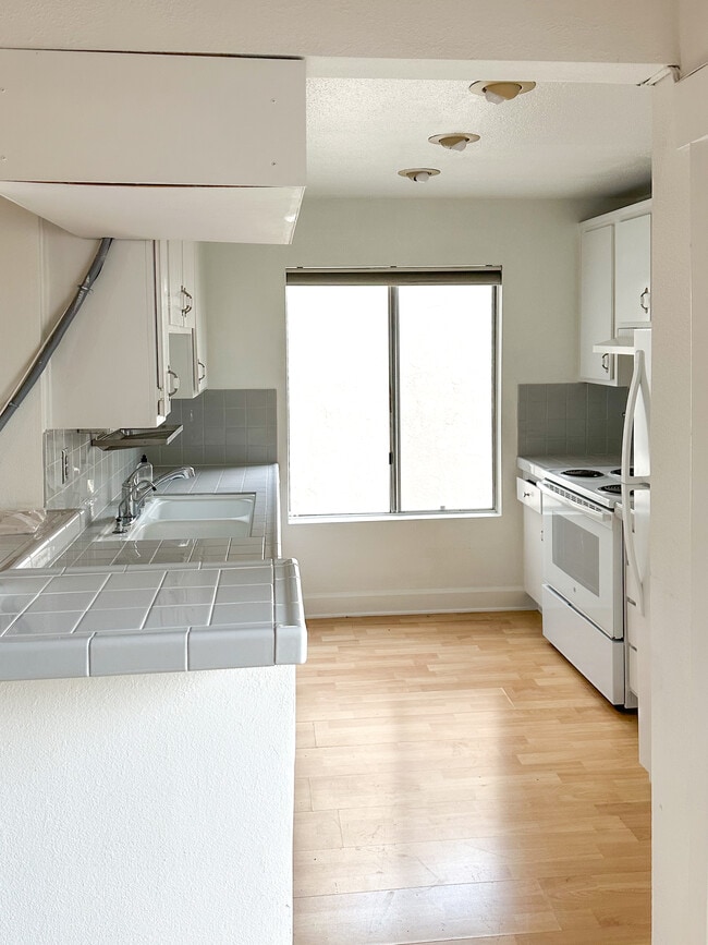 Building Photo - 3302 Summertime Ln
