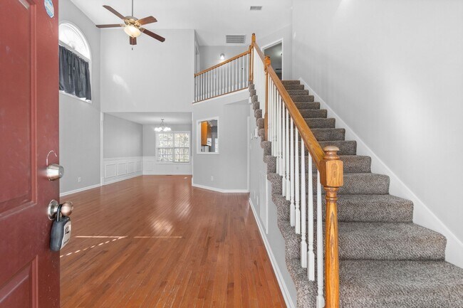 Building Photo - 594 Colby Cove