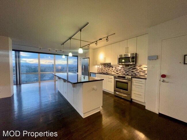 Building Photo - 2 br, 2 bath House - 3100 Cherry Creek Dr ...