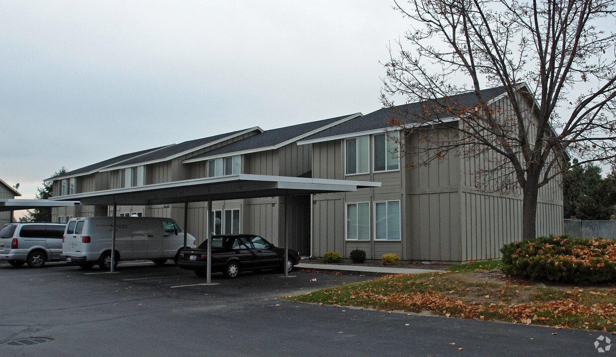 Primary Photo - Garrett Street Apartments