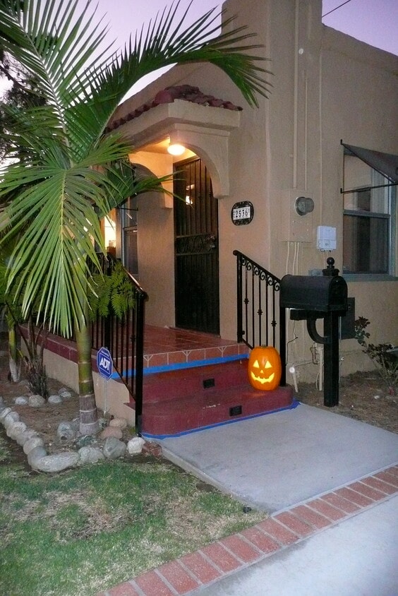 Foto principal - 2536 Dwight St