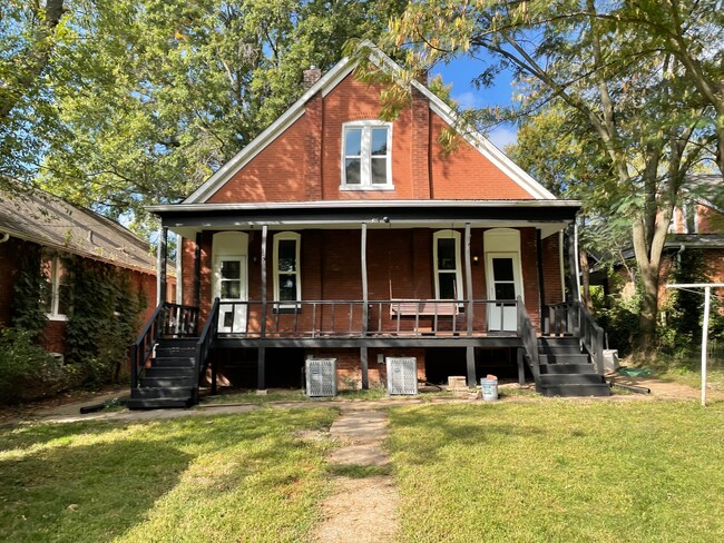 Foto del edificio - 1304 Caseyville Ave