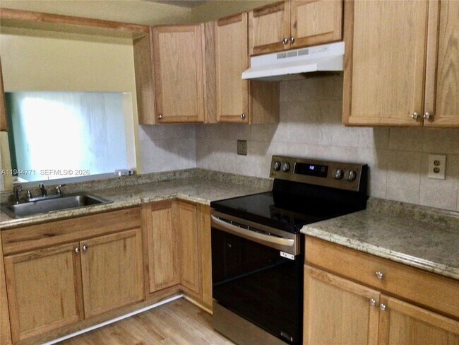 Foto del edificio - 4722 NW 82nd Ave