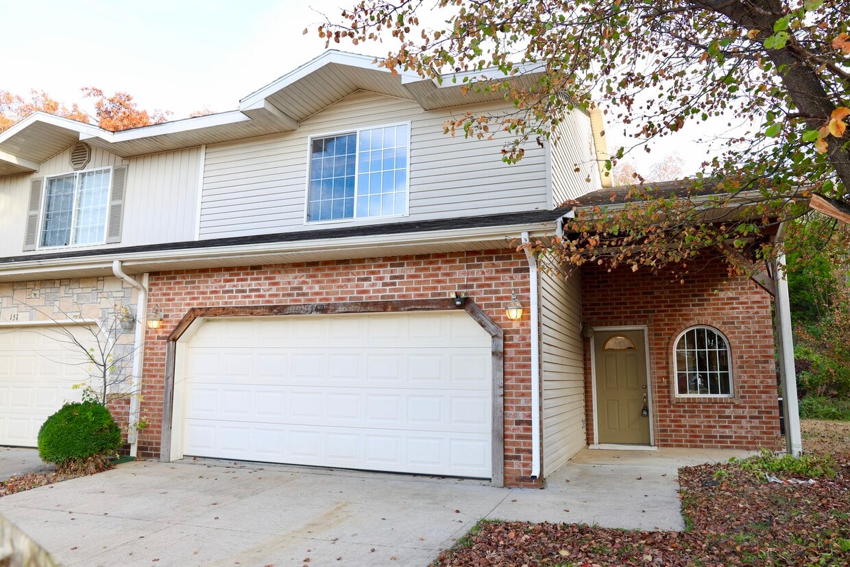 Primary Photo - 149 Hickory Ridge Dr