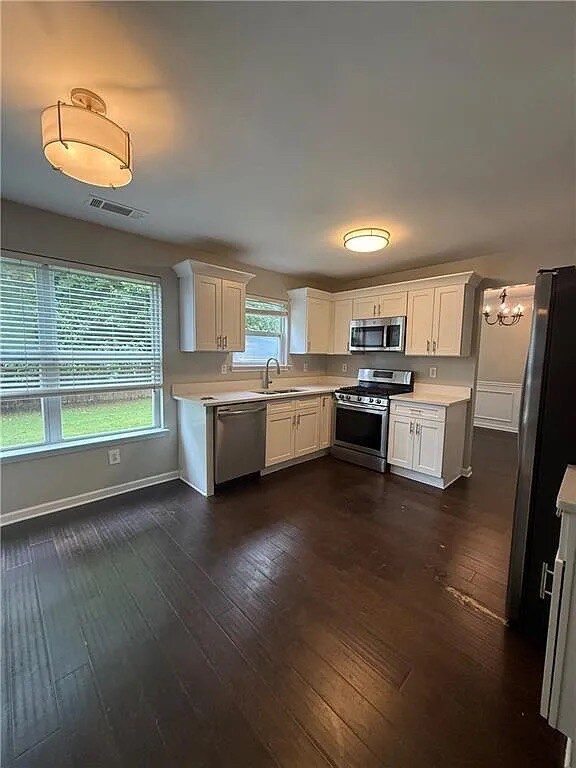 Foto del edificio - Room in House on Ash Tree St SW