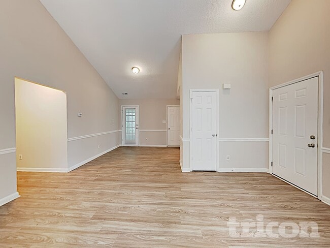 Building Photo - 5513 Southminster Ln