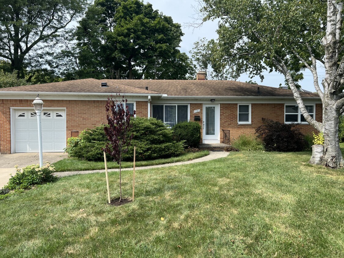 Foto principal - 1341 Algonac St