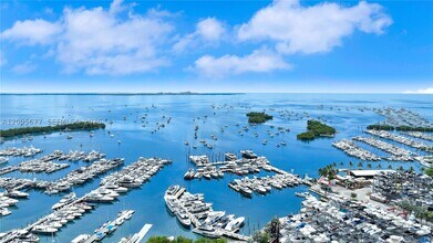 Building Photo - 2627 S Bayshore Dr
