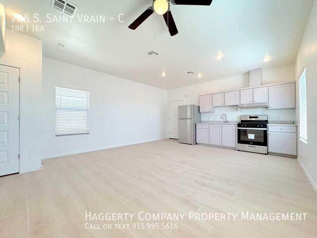 Building Photo - 708 St Vrain St