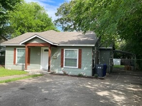 Building Photo - 1817 Live Oak Ave