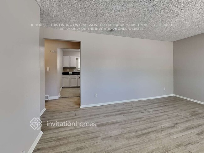 Building Photo - 1284 Ember St