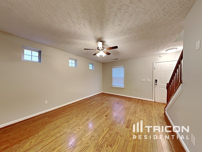 Building Photo - 220 Oak Grove Way Acworth GA