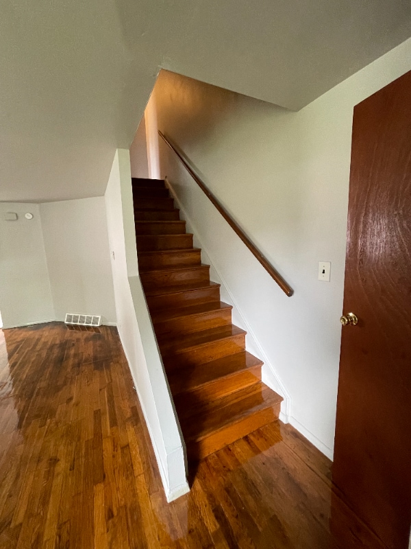 Building Photo - 954 Woodhill Dr