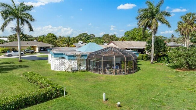 Foto del edificio - 5100 Yellow Pine Ln