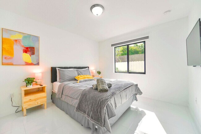 Foto del edificio - 2110 NW 66th St
