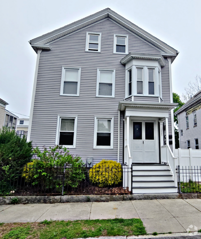 Building Photo - 125 Hillman St