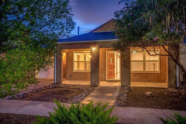 Foto del edificio - 811 7th St NW