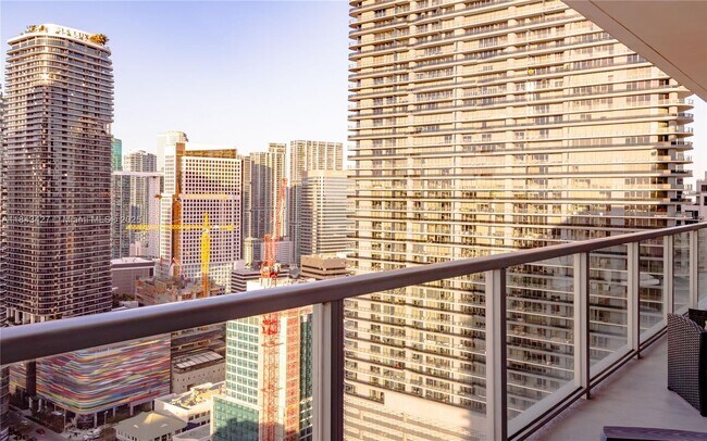 Foto del edificio - 1111 SW 1st Ave