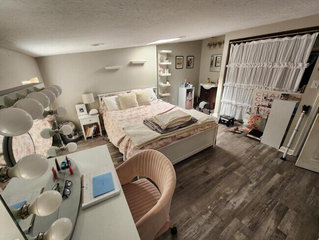 Foto del edificio - 2348 Wheeler St