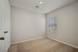 Building Photo - 10430 Red Cardinal Dr