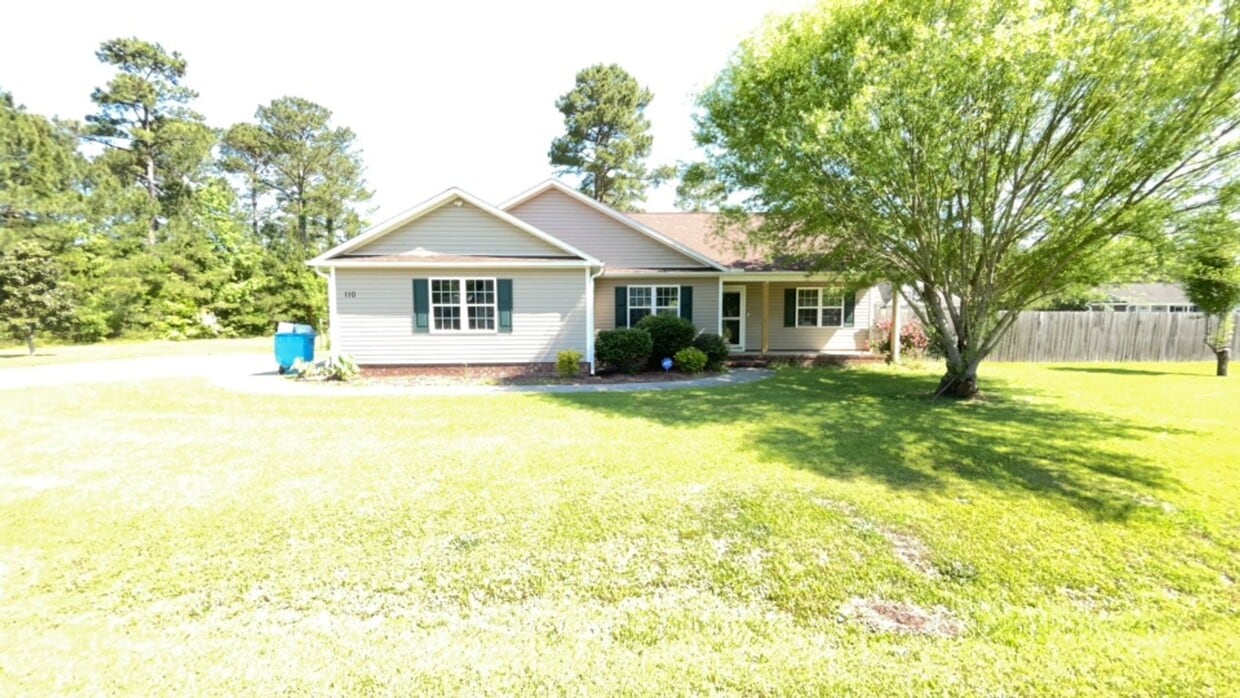 Foto principal - 3 Bedroom 2 Full Bathroom located in Walnut Hills!