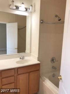 Building Photo - 5525 Hartfield Ave