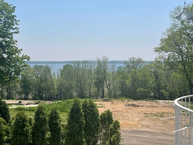 Foto del edificio - Private location overlooking Smiths Bay *2Bed*3bath