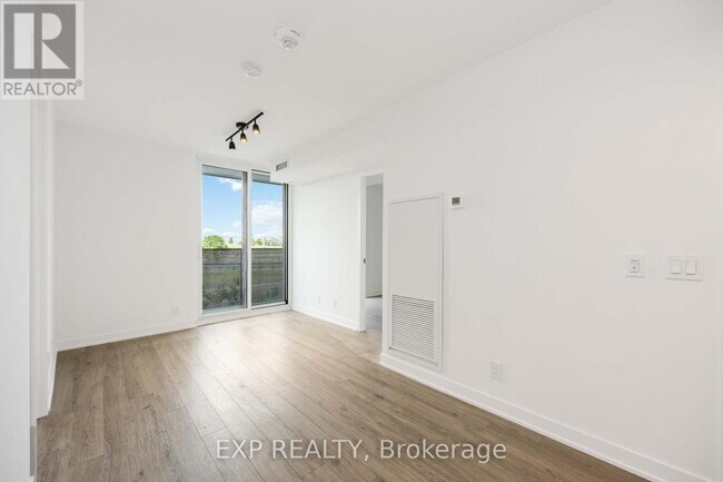 Building Photo - 30 Tretti Wy