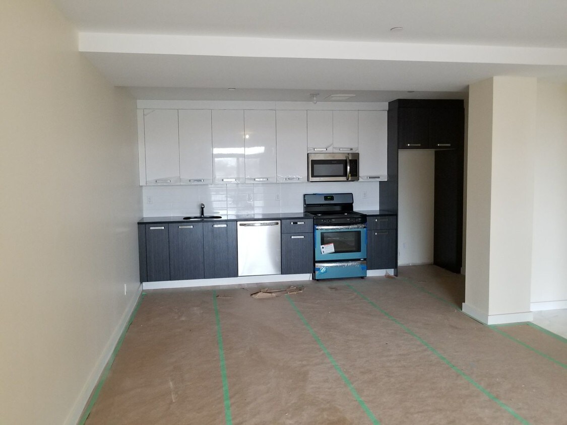 Foto principal - 1251 E 19th St