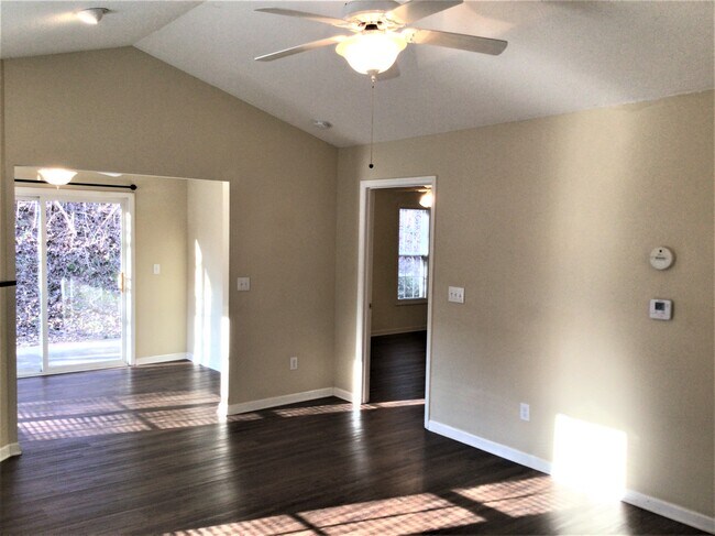 Building Photo - 5470 Regent Village Drive