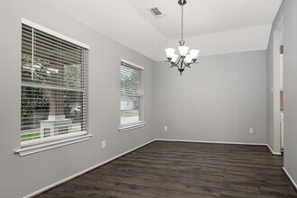 Building Photo - 139 S Vesper Bend Cir