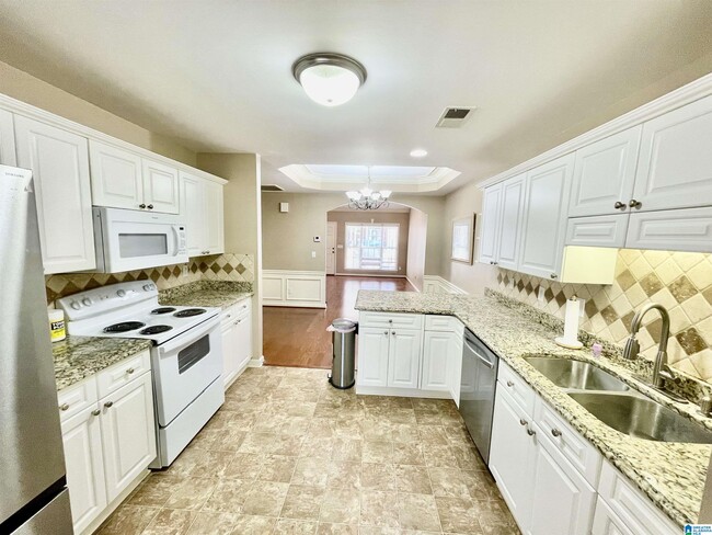 Building Photo - 183 Hayesbury Ct