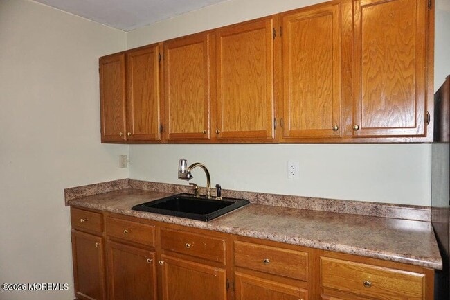 Building Photo - 142 South St