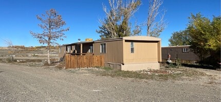 Building Photo - 11529 Lakeview Dr