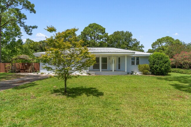 Foto del edificio - 920 Beachview Dr NE