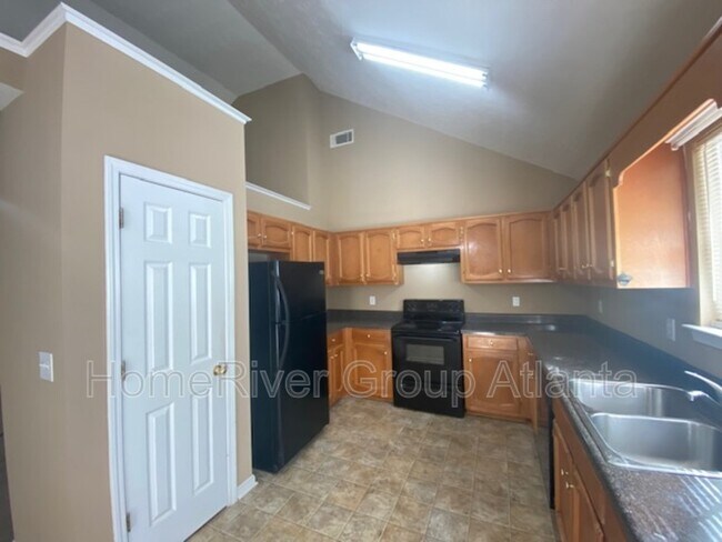 Building Photo - 836 Eagles Nest Cir