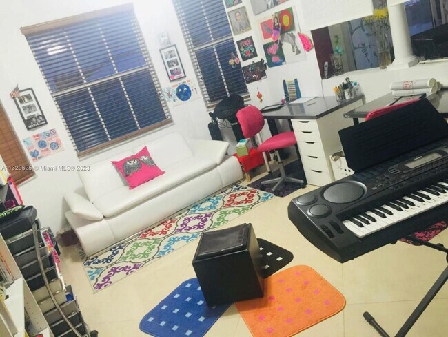 Foto del edificio - 8538 NW 108th Ave