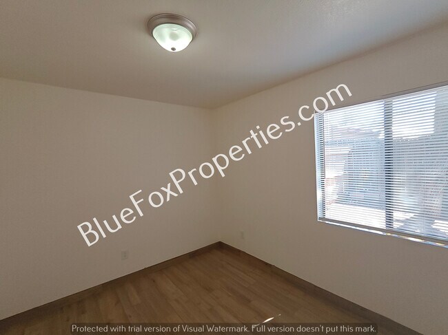 Foto del edificio - 2427 N Fair Oaks Ave