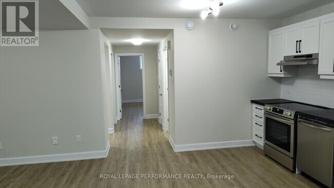 Building Photo - 1223 Montblanc Cres