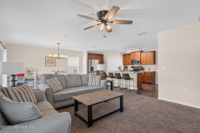 Building Photo - Welcome home to this beautiful 4 bedroom, ...