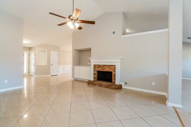 Building Photo - 30 Avonlea Dr