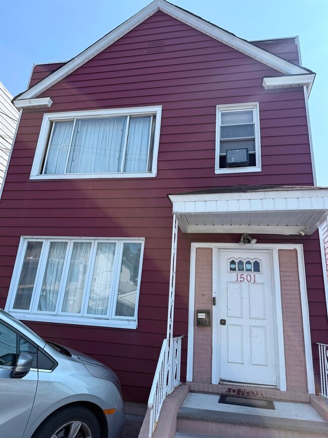 Building Photo - 1501 76th St