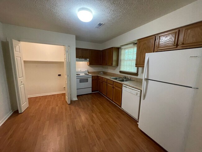 Foto del edificio - Bedford Duplex