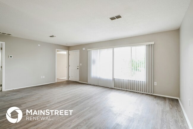 Foto del edificio - 13239 Asbury St