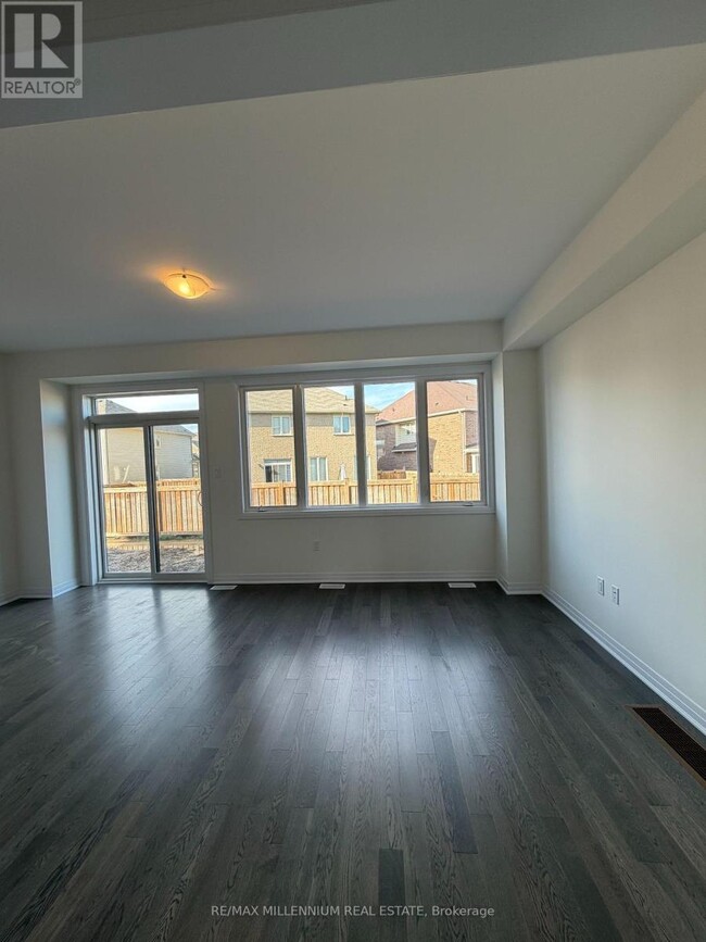 Photo du bâtiment - 131 Gillespie Dr