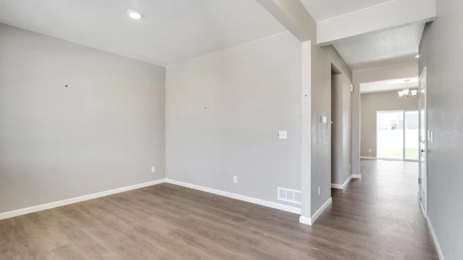 Entryway Office - 14611 Beebalm Ave