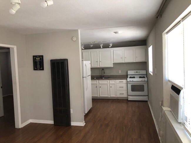 Building Photo - 2606 Barbee St